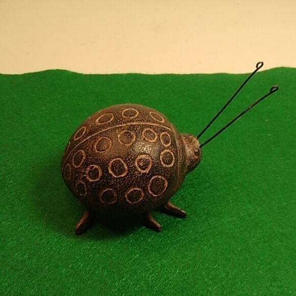 Cast Metal Brown Ladybug Insect Figurine Country Cottagecore Kitsch Garden - Picture 1 of 6